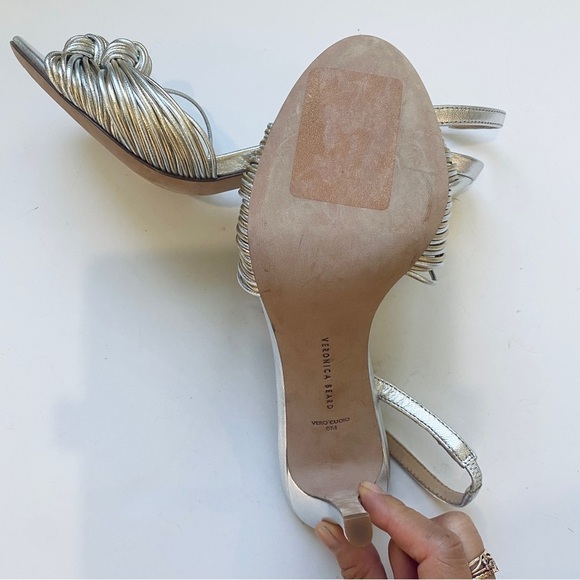 Veronica Beard leather metallic knot sandals - Picture 12 of 12